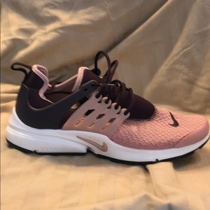 New Women’s Nike Air Size 8